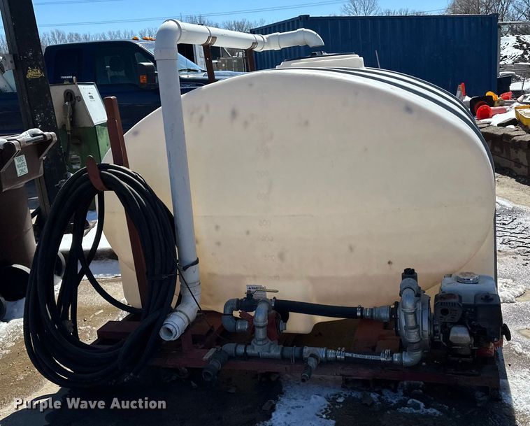 image for item DQ0646 Water tank 