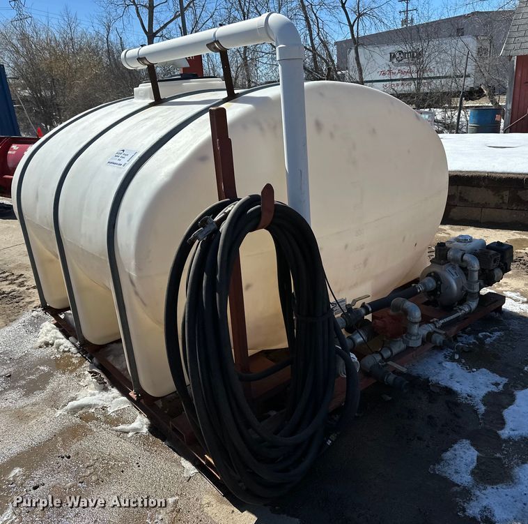 image for item DQ0646 Water tank 