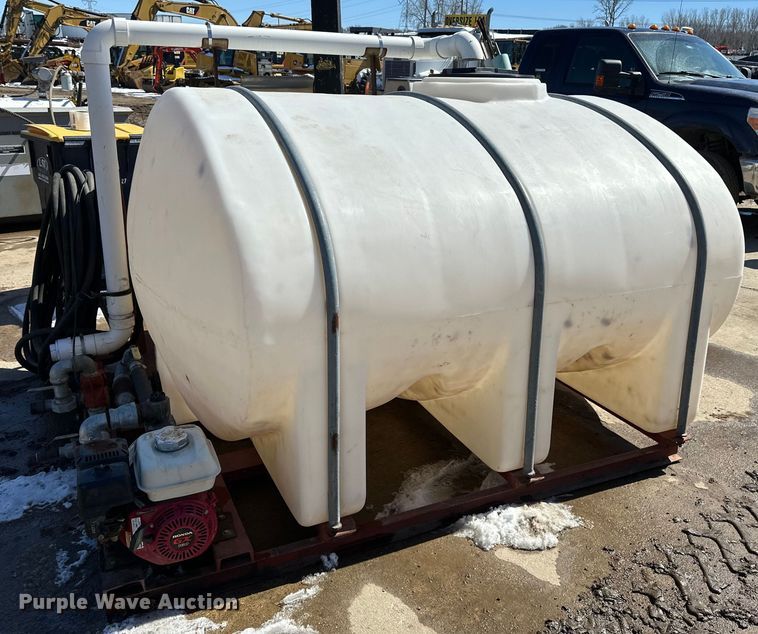 image for item DQ0646 Water tank 