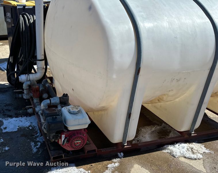 image for item DQ0646 Water tank 