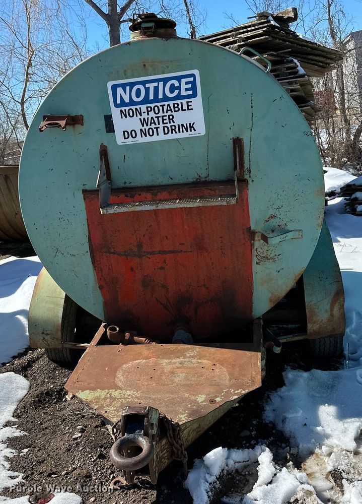 image for item DQ0649 Shop built tank trailer