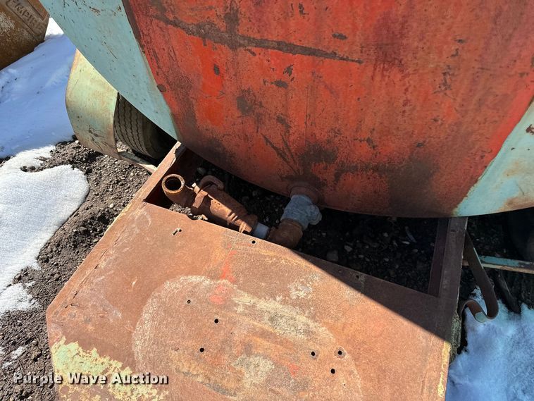 image for item DQ0649 Shop built tank trailer