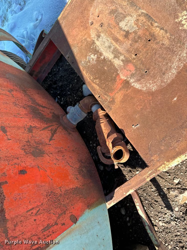 image for item DQ0649 Shop built tank trailer