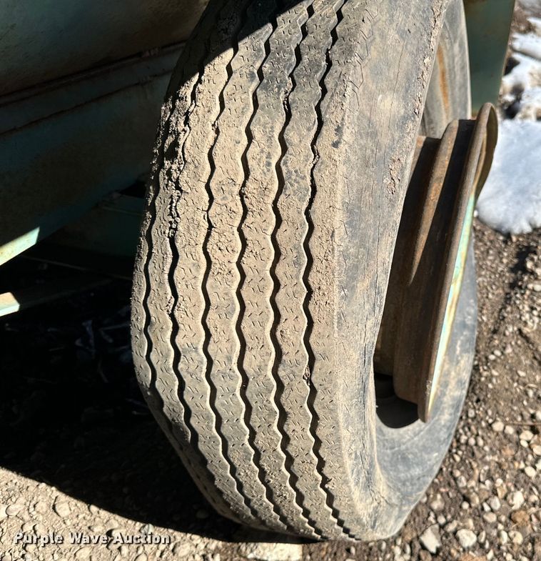 image for item DQ0649 Shop built tank trailer