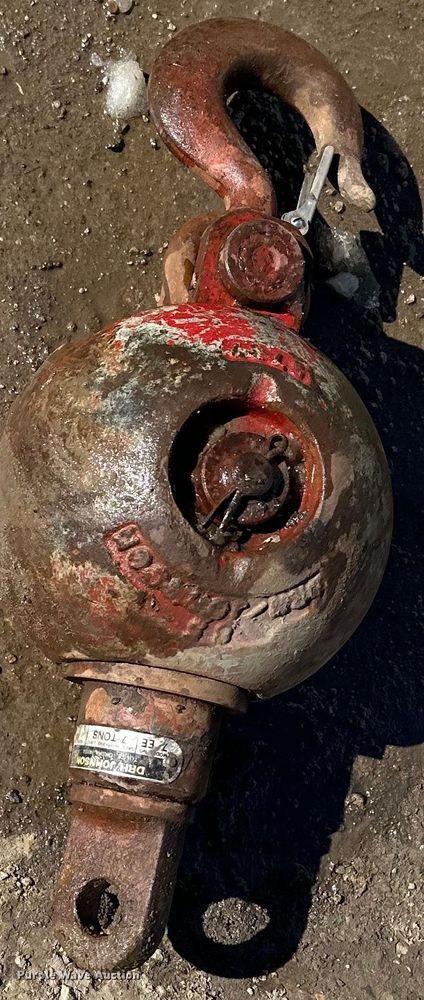 image for item DQ0652 D&H Johnson  crane ball and hook 