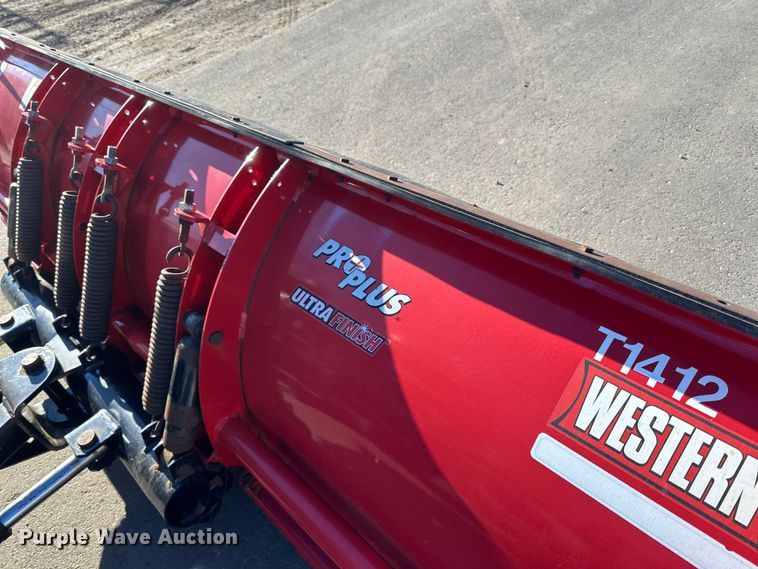 image for item DQ0695 2012 Ford F250 SuperCab pickup truck