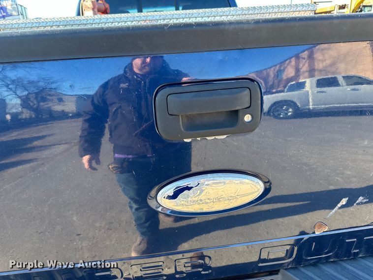 image for item DQ0695 2012 Ford F250 SuperCab pickup truck