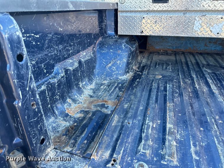 image for item DQ0695 2012 Ford F250 SuperCab pickup truck