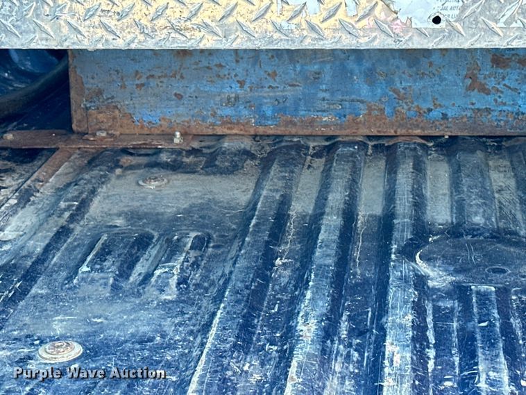 image for item DQ0695 2012 Ford F250 SuperCab pickup truck