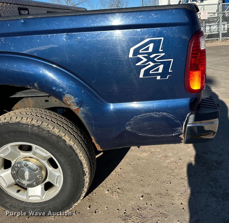 image for item DQ0695 2012 Ford F250 SuperCab pickup truck