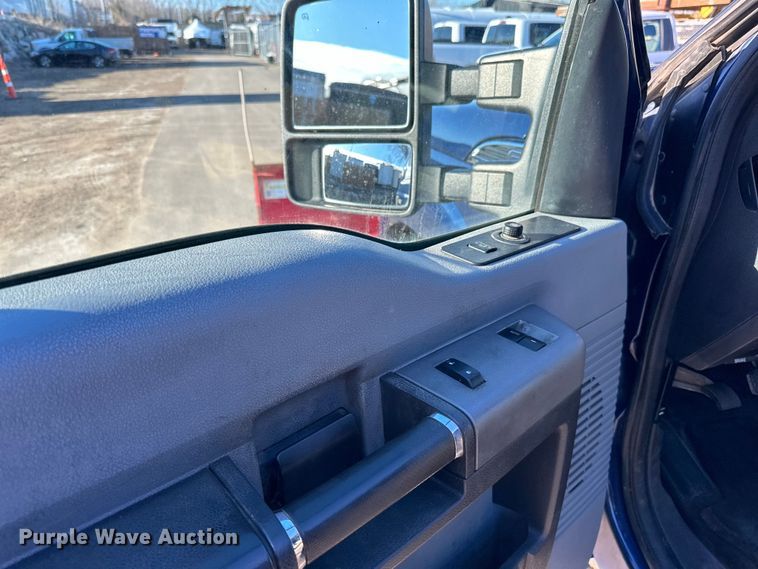 image for item DQ0695 2012 Ford F250 SuperCab pickup truck