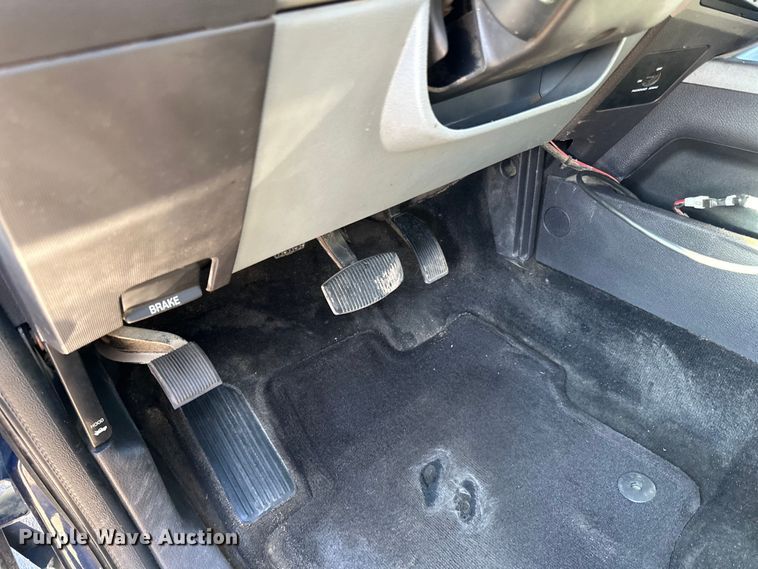 image for item DQ0695 2012 Ford F250 SuperCab pickup truck