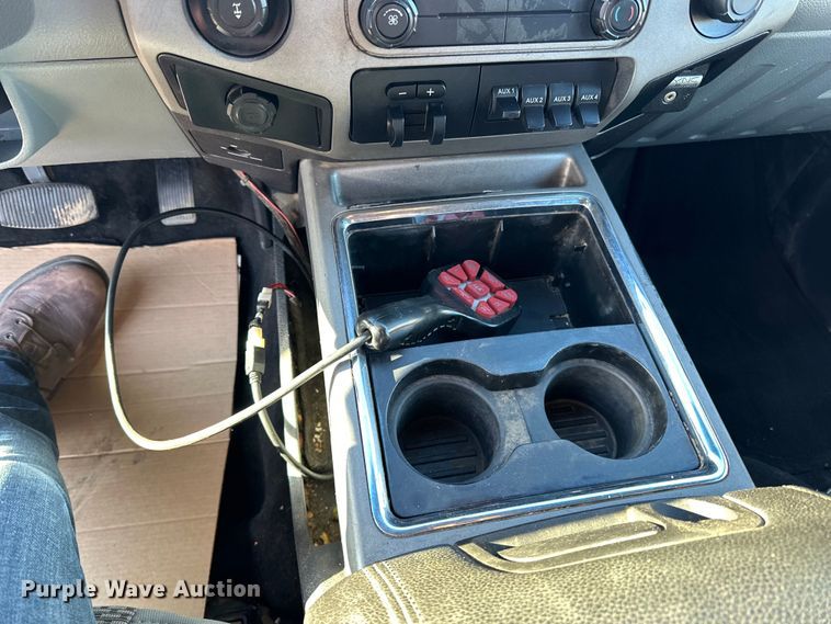 image for item DQ0695 2012 Ford F250 SuperCab pickup truck