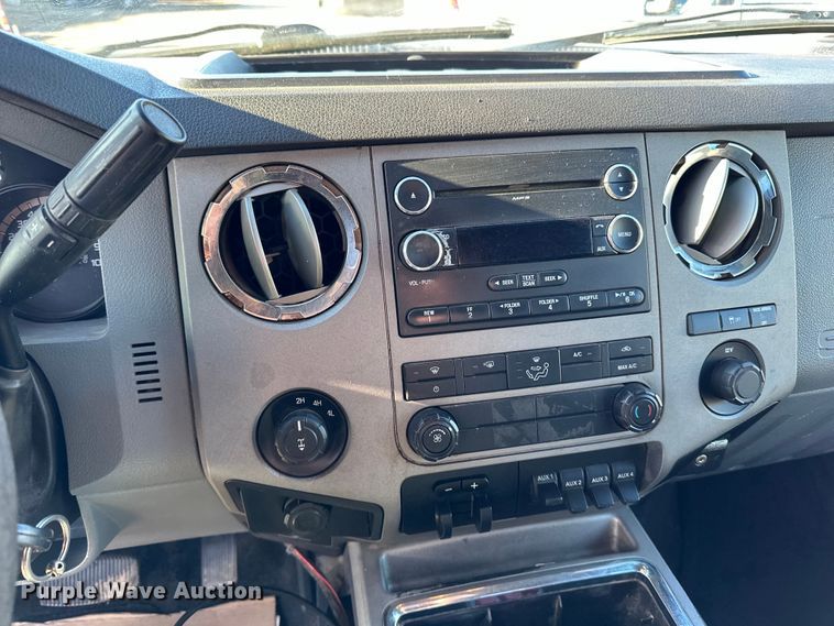 image for item DQ0695 2012 Ford F250 SuperCab pickup truck