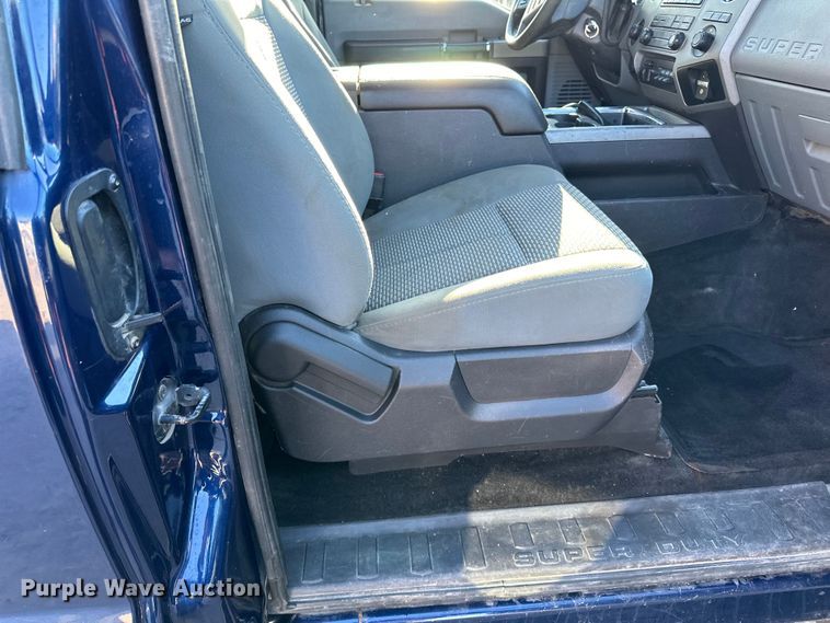 image for item DQ0695 2012 Ford F250 SuperCab pickup truck