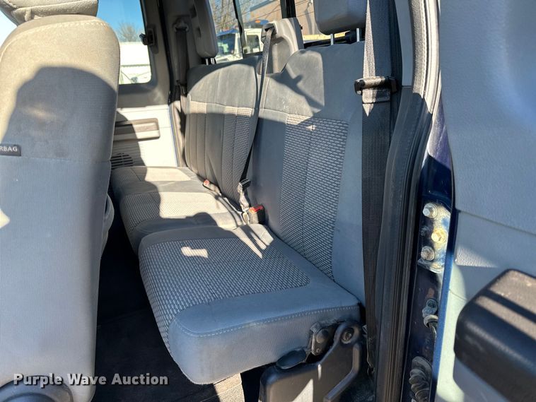 image for item DQ0695 2012 Ford F250 SuperCab pickup truck