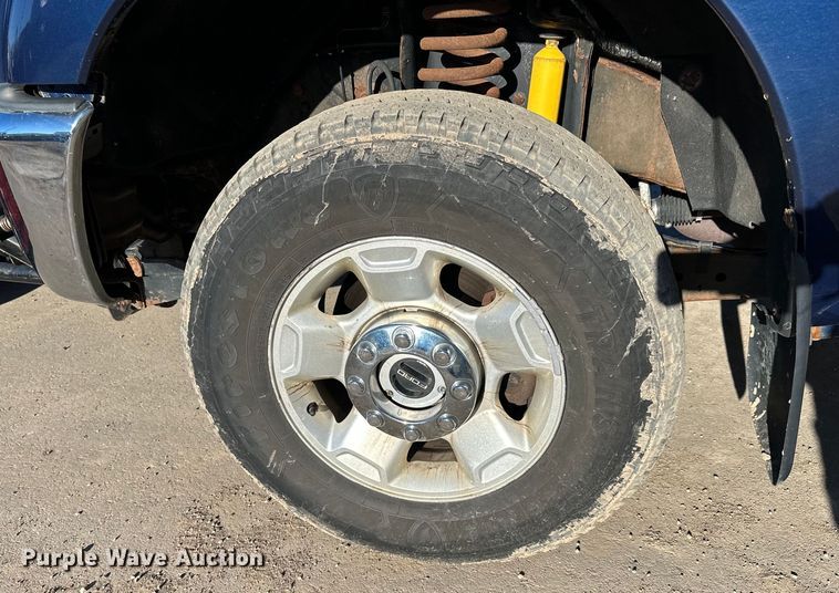 image for item DQ0695 2012 Ford F250 SuperCab pickup truck