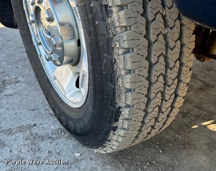 image for item DQ0695 2012 Ford F250 SuperCab pickup truck