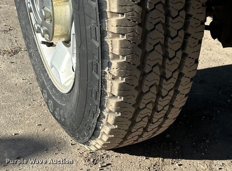 image for item DQ0695 2012 Ford F250 SuperCab pickup truck