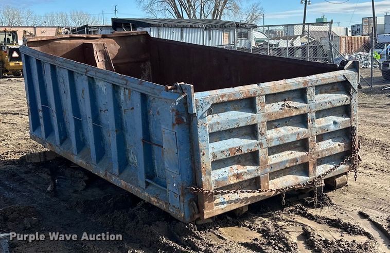 image for item DQ0697 Roll-off dumpster