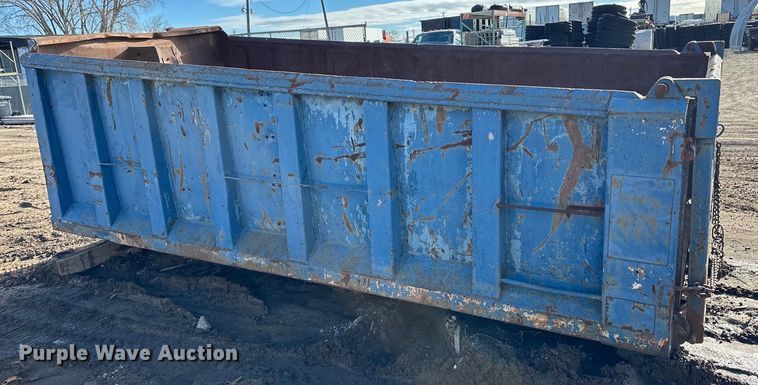 image for item DQ0697 Roll-off dumpster