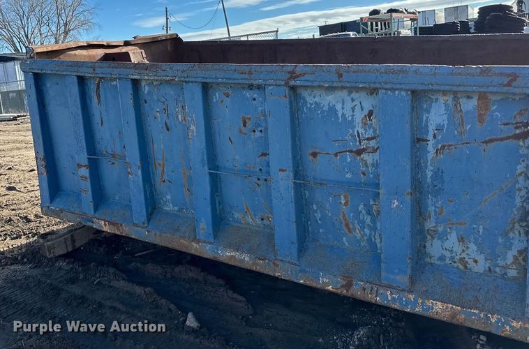 image for item DQ0697 Roll-off dumpster