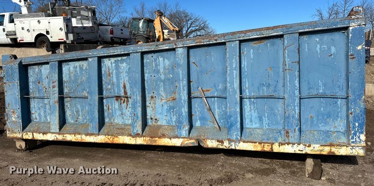 image for item DQ0697 Roll-off dumpster