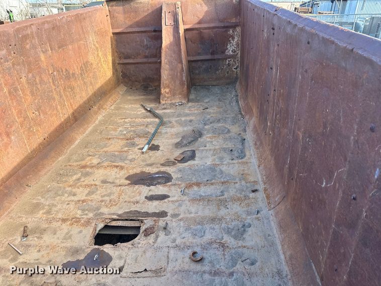 image for item DQ0697 Roll-off dumpster