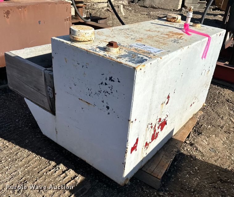 image for item DQ0700 Tank 