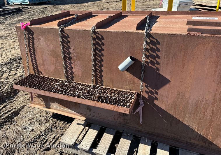 image for item DQ0701 Tank