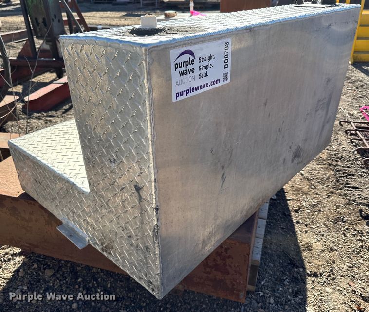 image for item DQ0703 Auxiliary fuel tank 