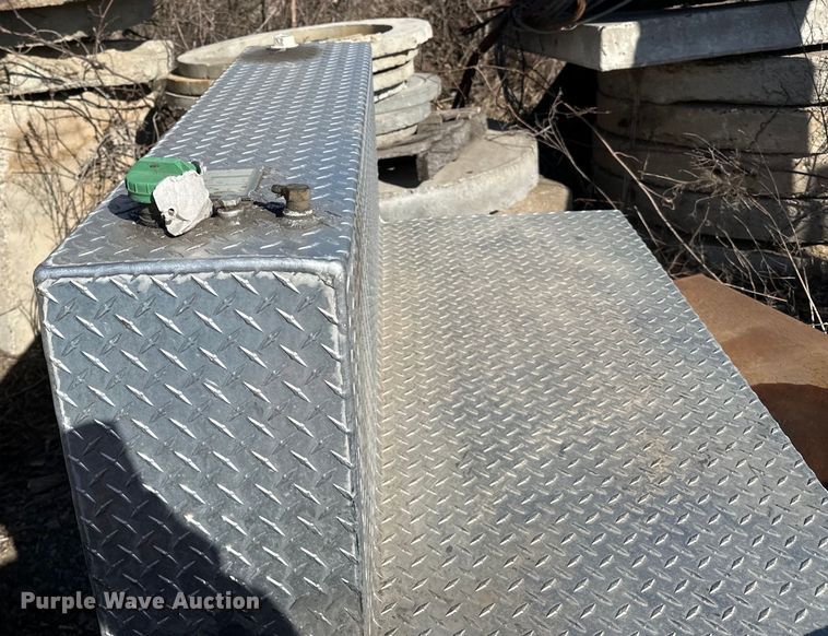 image for item DQ0703 Auxiliary fuel tank 