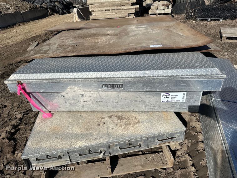 image for item DQ0707 (3) toolboxes