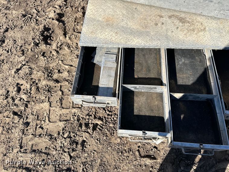 image for item DQ0707 (3) toolboxes