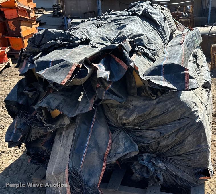 image for item DQ0710 Approx. 45 silt logs