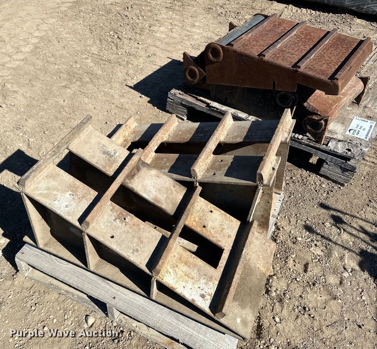 image for item DQ0711 (2) sets of ramps