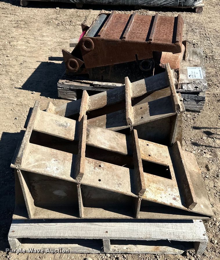 image for item DQ0711 (2) sets of ramps