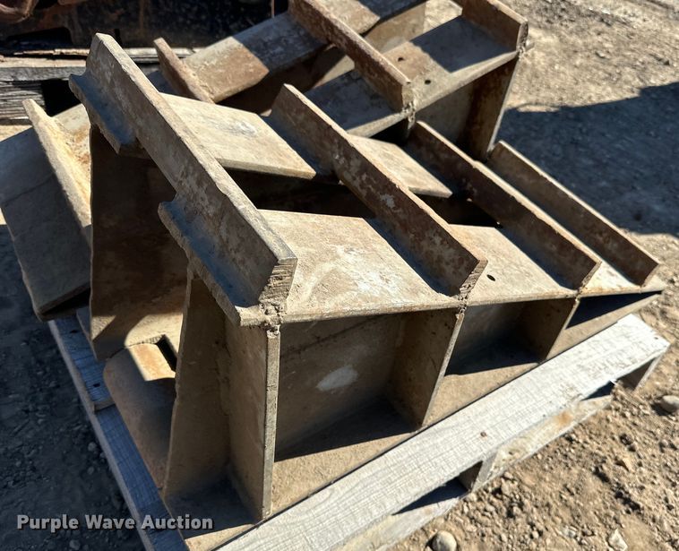 image for item DQ0711 (2) sets of ramps