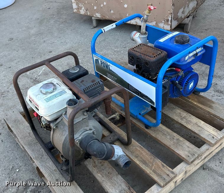 image for item DQ0718 (2) Pumps