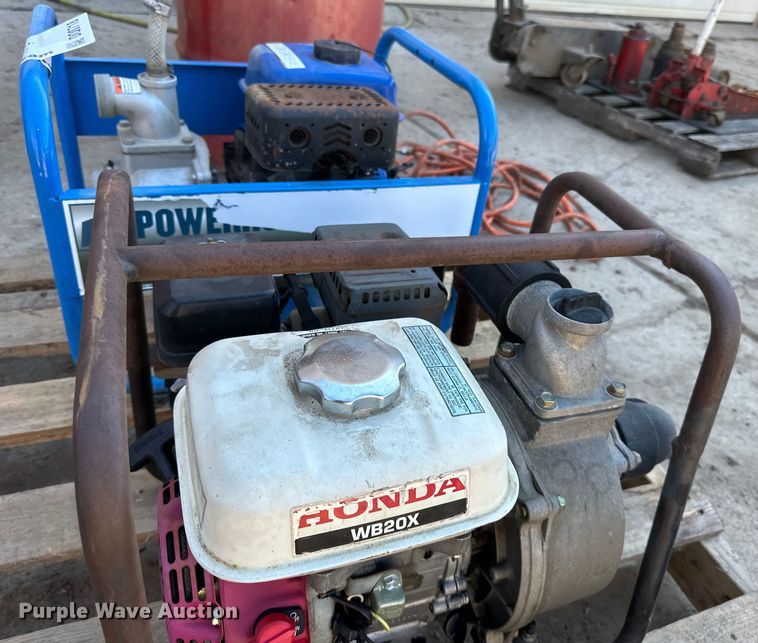 image for item DQ0718 (2) Pumps