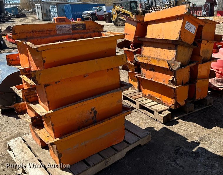 image for item DQ0729 Wimco  curb and gutter road drain 