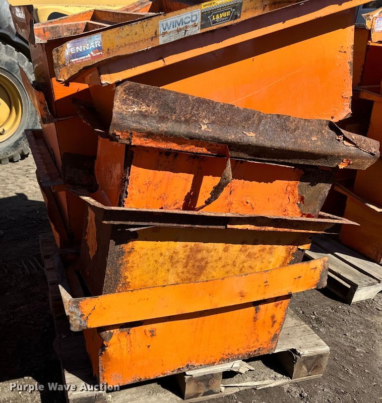 image for item DQ0729 Wimco  curb and gutter road drain 