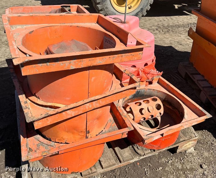 image for item DQ0729 Wimco  curb and gutter road drain 