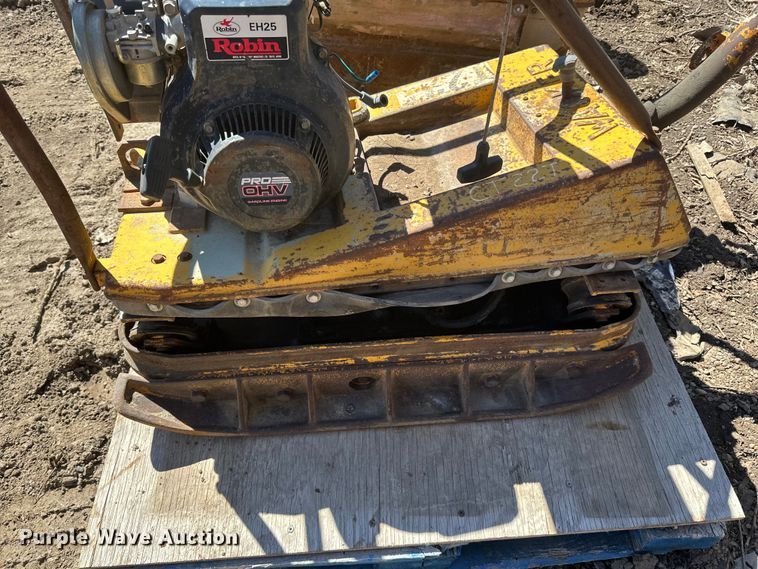 image for item DQ0731 Wacker plate compactor parts