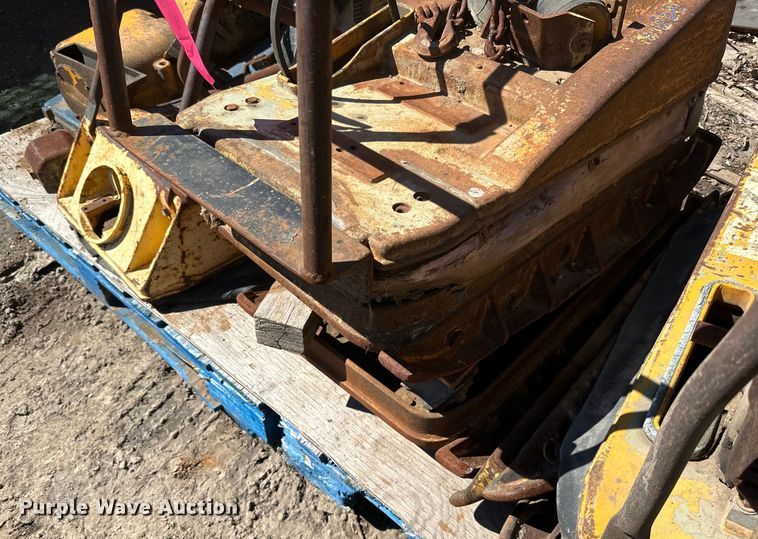 image for item DQ0731 Wacker plate compactor parts