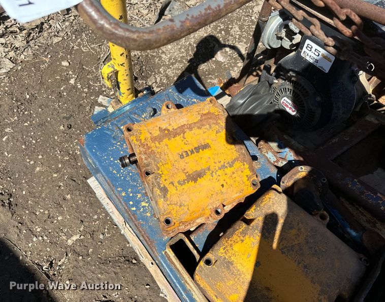 image for item DQ0731 Wacker plate compactor parts