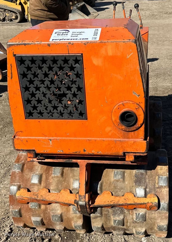 image for item DQ0734 Amerimax  P33/20 trench compactor