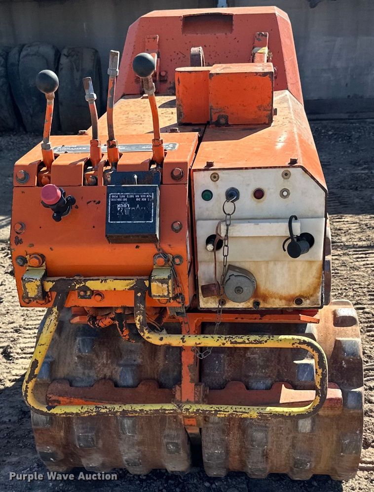 image for item DQ0734 Amerimax  P33/20 trench compactor