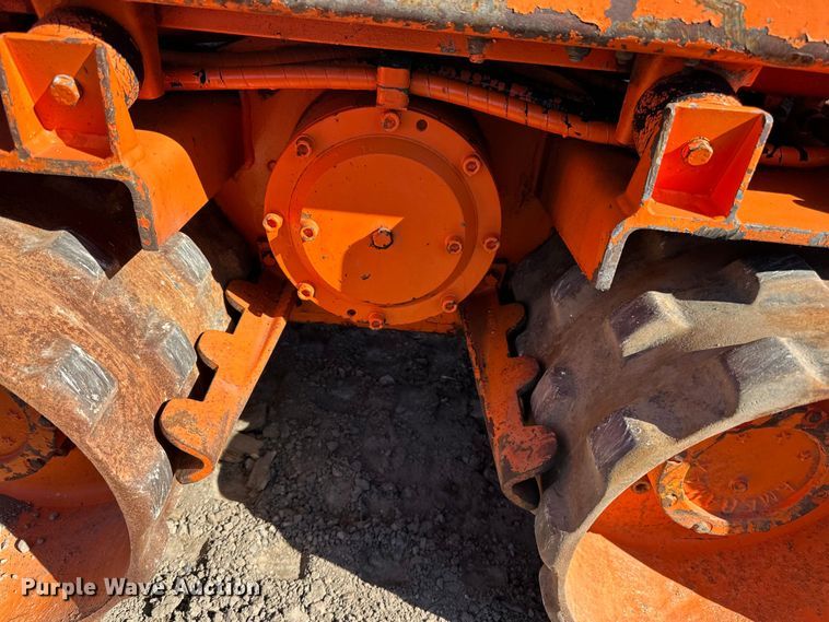 image for item DQ0734 Amerimax  P33/20 trench compactor