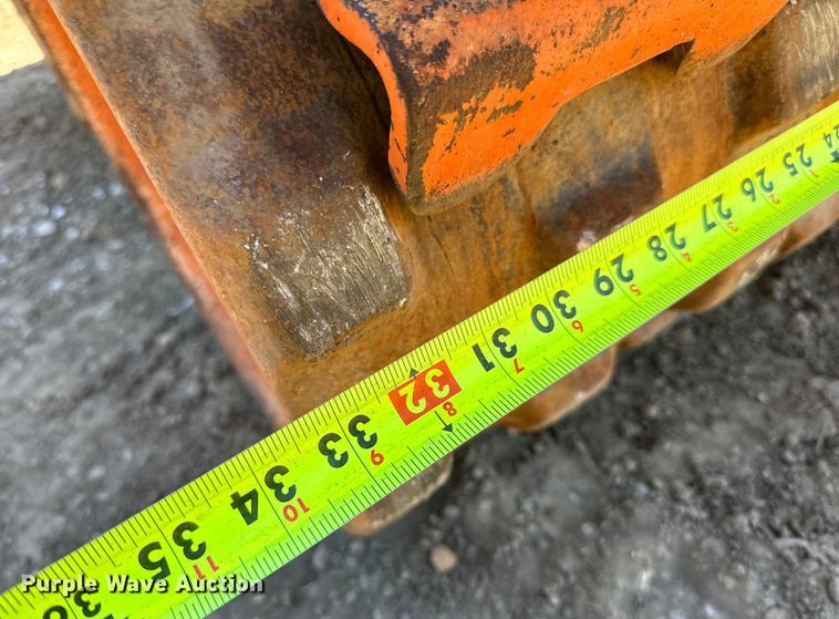 image for item DQ0734 Amerimax  P33/20 trench compactor